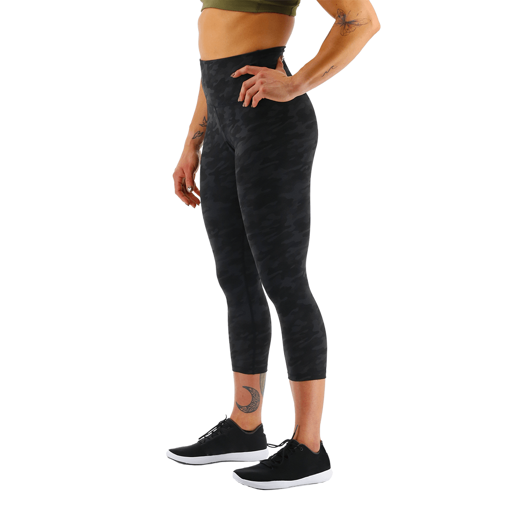 TYR GYM Women’s High Rise Camo Blackout 3/4 Leggings 4 TYR GYM Women’s High Rise Camo Blackout 3/4 Leggings - Image 2